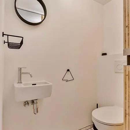 Loft Center - 1 Bedroom - Parking - By Finenest לייז'