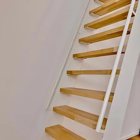דירה Loft Center - 1 Bedroom - Parking - By Finenest